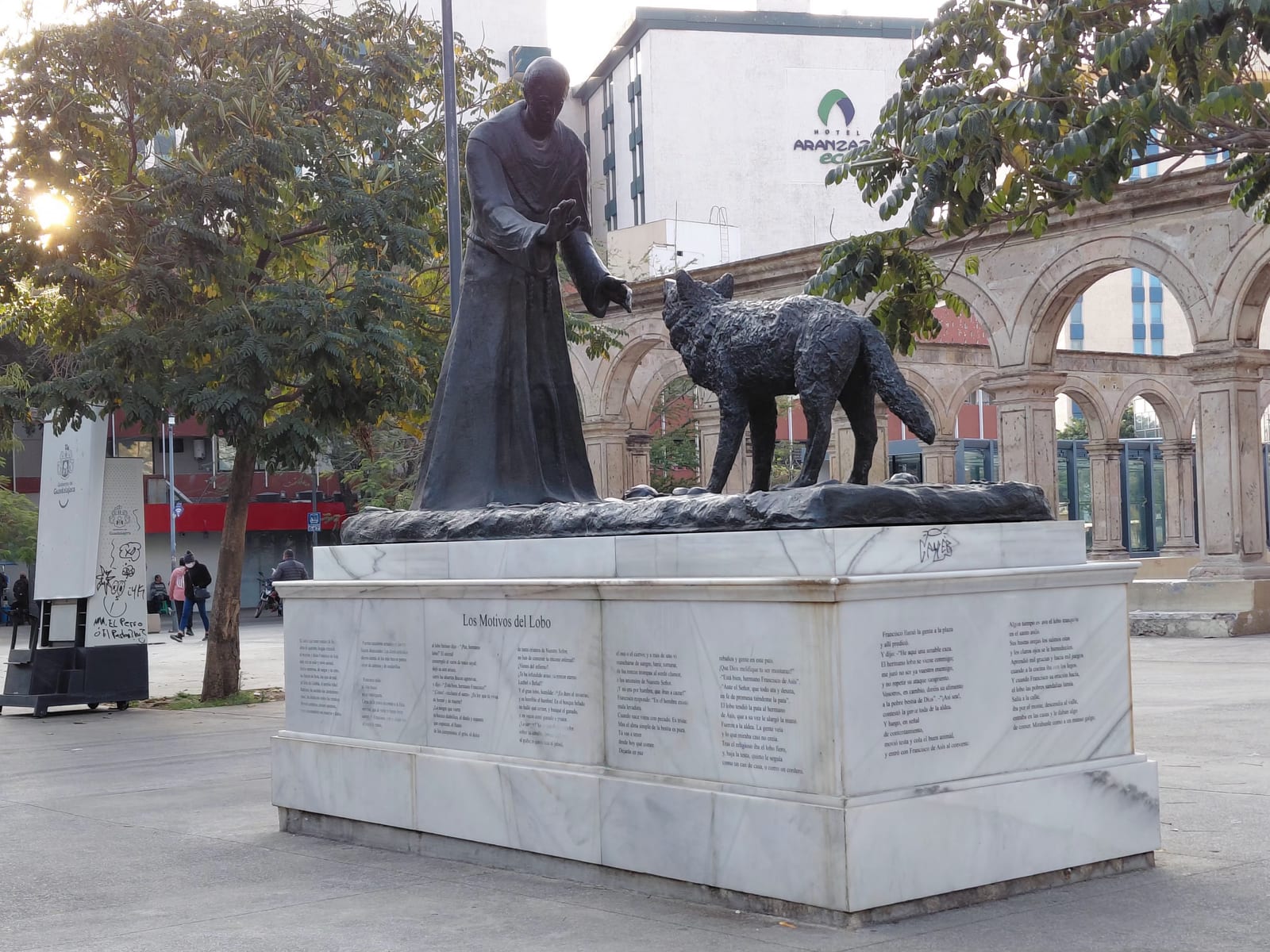 Los Dos Templos - monument scenery